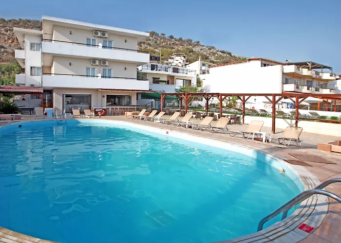 Iraklis Apartments