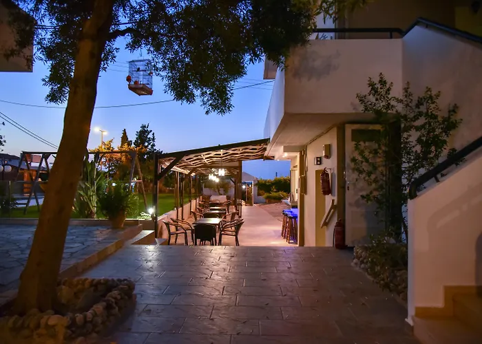 Iraklis Apartments